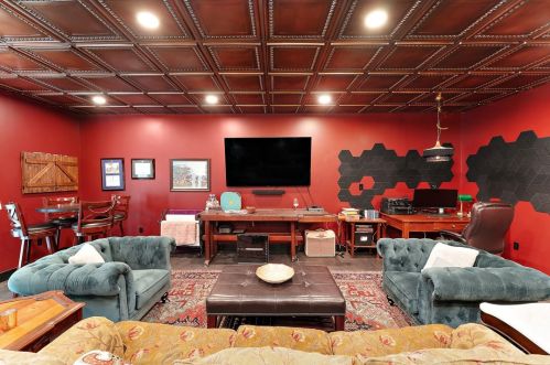 335 Chestnut St, Sewickley PA 15143-1809 exterior