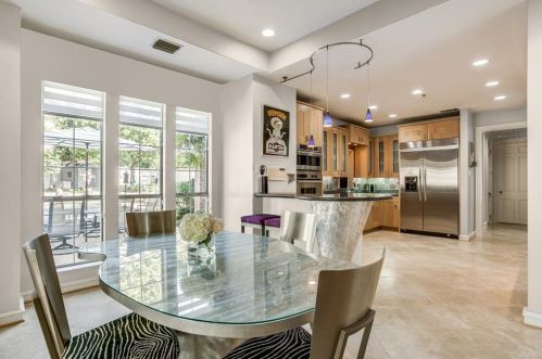 6745 Country Club Cir, Dallas TX  75214-4021 exterior