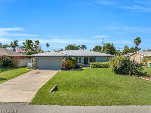 1008 25th Ter, Cape Coral, FL 33904-2916