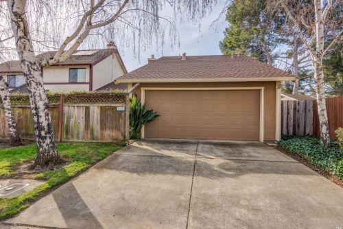 465 Hawthorne Ln, Benicia, CA 94510-1453
