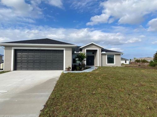 4908 Brookfield St, Lehigh Acres, FL 33971-6575