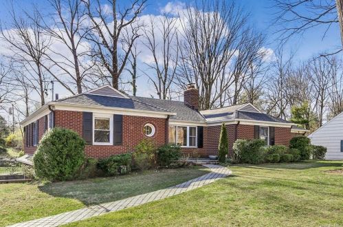 49 Richbell Rd, White Plains, NY 10605-4620