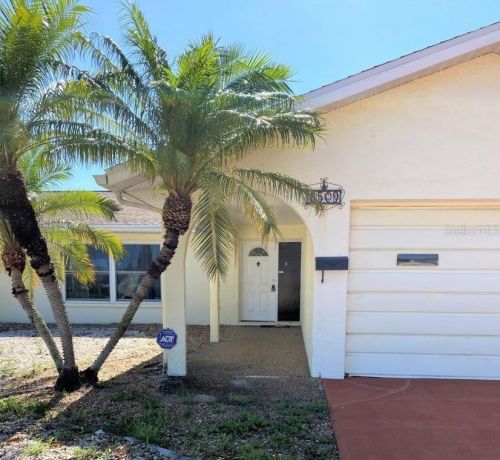6509 Santiago Ct, Ruskin, FL 33572-2111