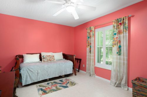 2045 27th Ave, Vero Beach FL  32960-3010 exterior