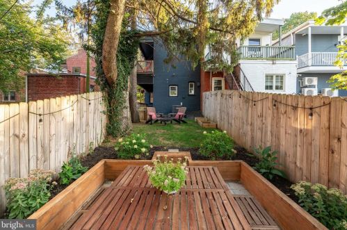 721 Orange St, Lancaster PA  17602-3118 exterior