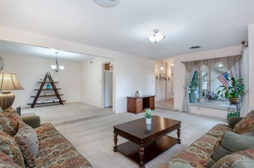 3227 Citation Dr, Dallas TX 75229-5916 exterior