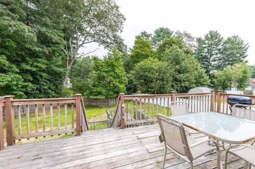 11 Colleen Cir, Billerica MA 01821-5846 exterior