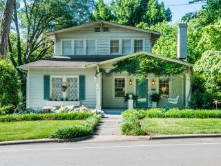 2320 Anderson Dr, Raleigh NC  27608-1408 exterior