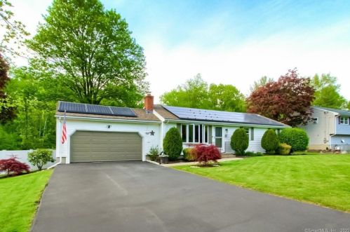 115 Redwood Dr, Bristol, CT 06010-2417