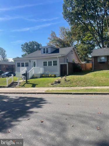 101 Legion Ave, Yardley PA  19067-1125 exterior