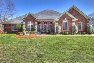 1009 Mullins Ln, Louisville, KY 40245-5325