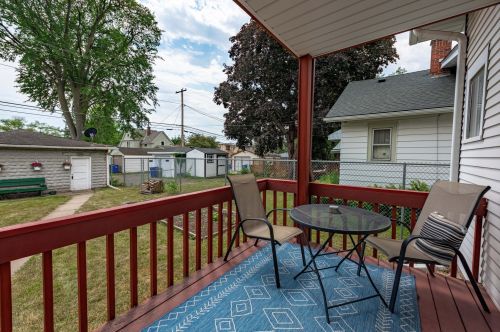 1428 Breda Ave, Saint Paul MN  55108-2605 exterior