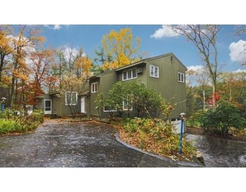 19 Wildwood Dr, Sherborn, MA 01770-1102