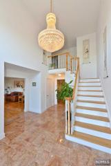 362 Valley Rd, Clifton, NJ 07013-1381