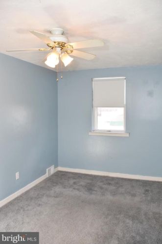 324 Amosland Rd, Holmes PA  19043-1203 exterior