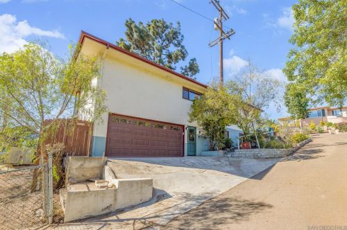 9261 Virginian Ln, La Mesa, CA 91941-4134