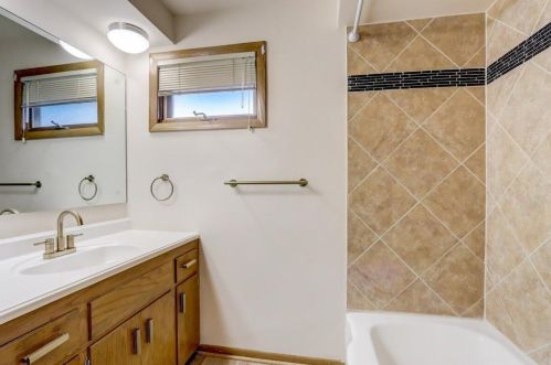 6118 Twin Oak Dr, Greendale WI  53129-2662 exterior