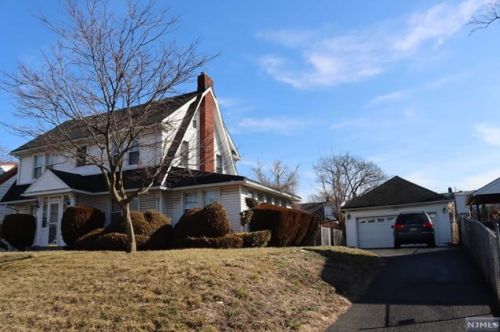 55 33rd St, Paterson, NJ 07514-1303