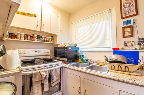 28 Oak St, Norwich CT  06360-5111 exterior