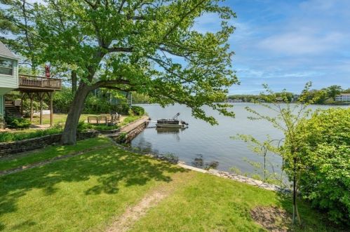 6 Davis Way, Worcester MA  01604-1314 exterior