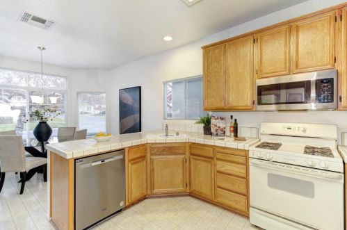 664 Diamond Glen Cir, Folsom CA  95630-3168 exterior