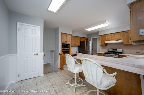 1 Brunswick Dr, Wall Township NJ  07731-1722 exterior