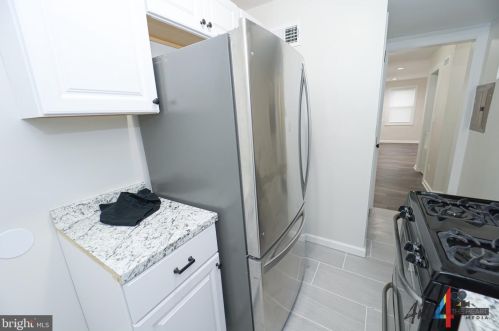 2433 Irving St, Washington, DC 20020-2784
