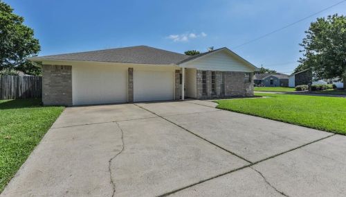 404 28th Ave, Texas City, TX 77590-4211