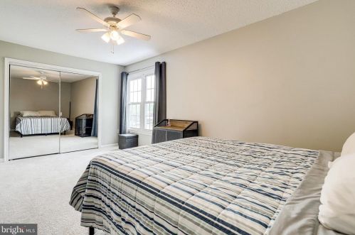 2545 Kingswood Ct, Woodbridge VA  22192-2029 exterior