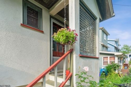 16 Godfrey Rd, Montclair NJ  07043-1310 exterior