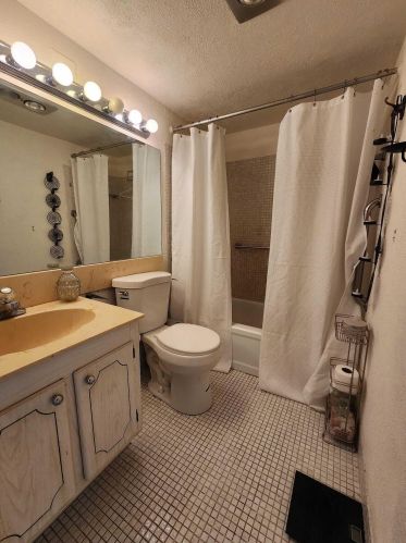 165 Camden G, West Palm Beach FL  33417-2023 exterior