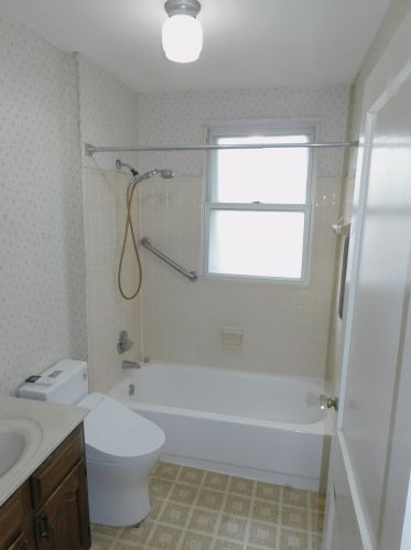 900 Enright Ave, Cincinnati OH 45205-1703 exterior