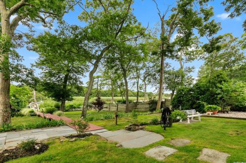 49 Crystal Beach Blvd, Moriches NY  11955-1909 exterior
