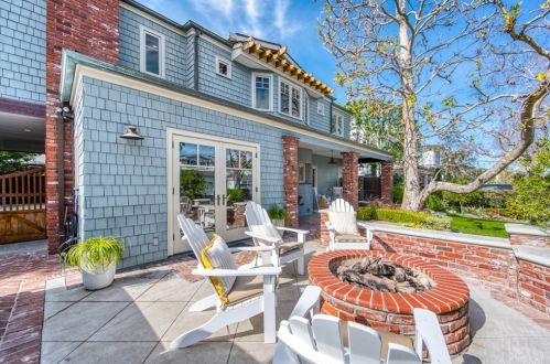 327 Snug Harbor Rd, Newport Beach, CA 92663-5842