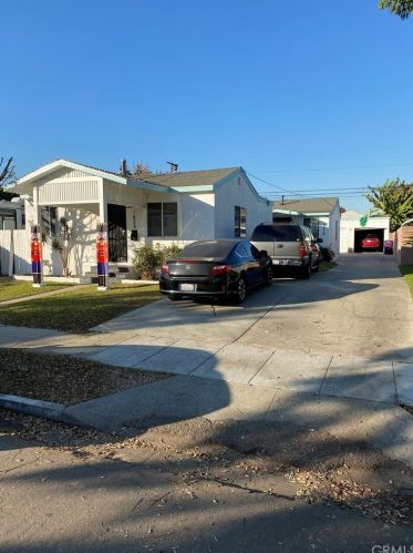 1635 53rd St, Long Beach, CA 90805-6211