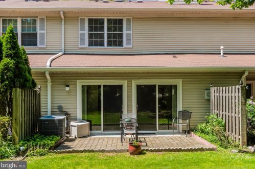 12 Pagoda Ct, Lawrence Township NJ  08648-4829 exterior