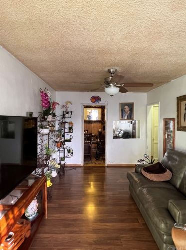 15148 Castana Ave, Paramount CA  90723-4609 exterior