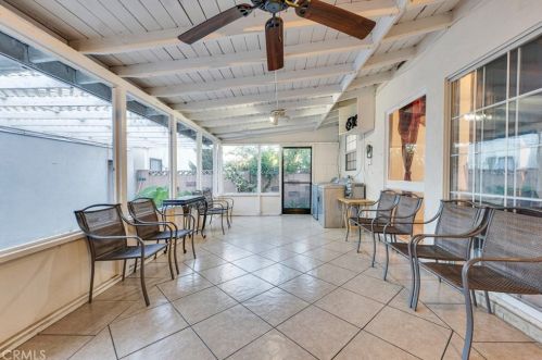 14833 Saticoy St, Van Nuys CA 91406-2129 exterior