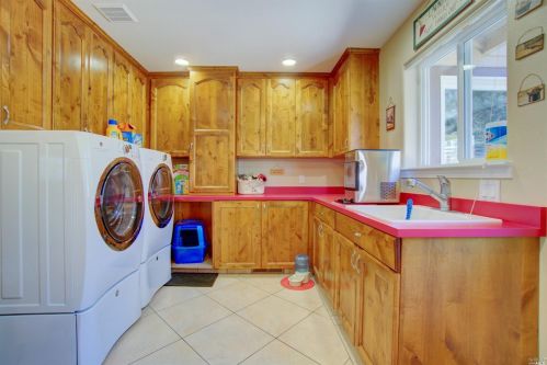 2979 Keeling Ave, Lakeport CA  95453-6804 exterior