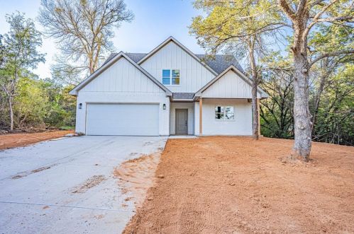 2212 Navasota St, Granbury, TX 76048-6461