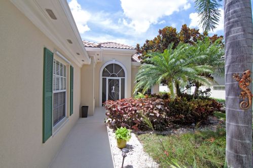 8332 Tobago Ln, West Palm Beach, FL 33414-7433