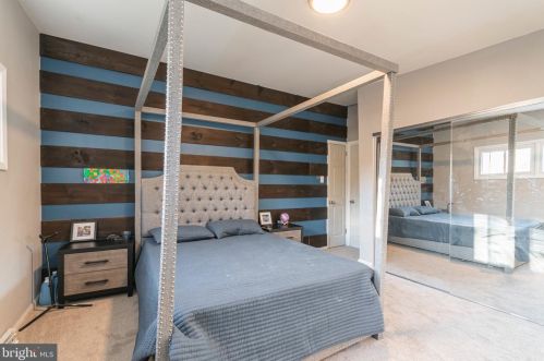 302 Lorimer Dr, Wyncote PA  19095-2114 exterior