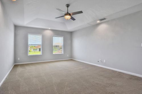 1753 Berkshire Cir, Vero Beach FL 32968-6720 exterior