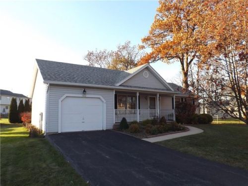 102 Delaina Rose Cir, Brockport, NY 14420-9341