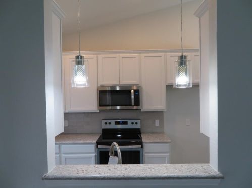 2709 Stratford Ct, Euless TX  76039-4015 exterior