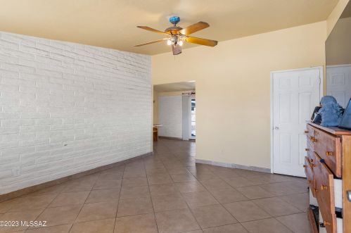 7021 Oahu Ave, Tucson, AZ 85756-7227