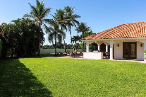 2400 Newbury Ct, West Palm Beach FL  33414-7736 exterior