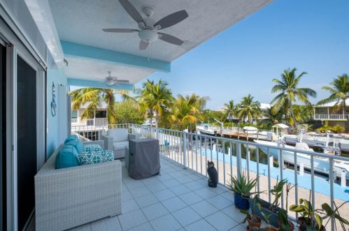 16 Corrine Pl, Key Largo FL 33037-4203 exterior