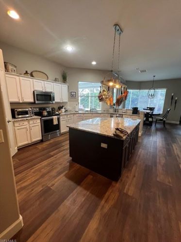 8220 Allendale Ct, Naples FL  34120-1656 exterior