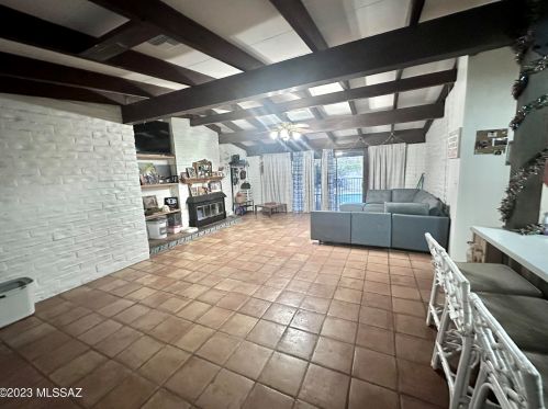 110 Montego Dr, Tucson AZ  85710-1315 exterior